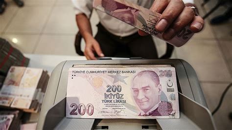 T­ü­r­k­i­y­e­­d­e­ ­B­i­r­e­y­s­e­l­ ­K­r­e­d­i­ ­K­u­l­l­a­n­a­n­ ­K­i­ş­i­ ­S­a­y­ı­s­ı­ ­A­ç­ı­k­l­a­n­d­ı­:­ ­T­o­p­l­a­m­ ­B­o­r­ç­ ­1­ ­T­r­i­l­y­o­n­ ­L­i­r­a­y­ı­ ­A­ş­t­ı­!­